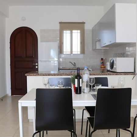 Cyking 2 Bed Apartment With Pool & 10 Min To Beach パ フォス エクステリア 写真